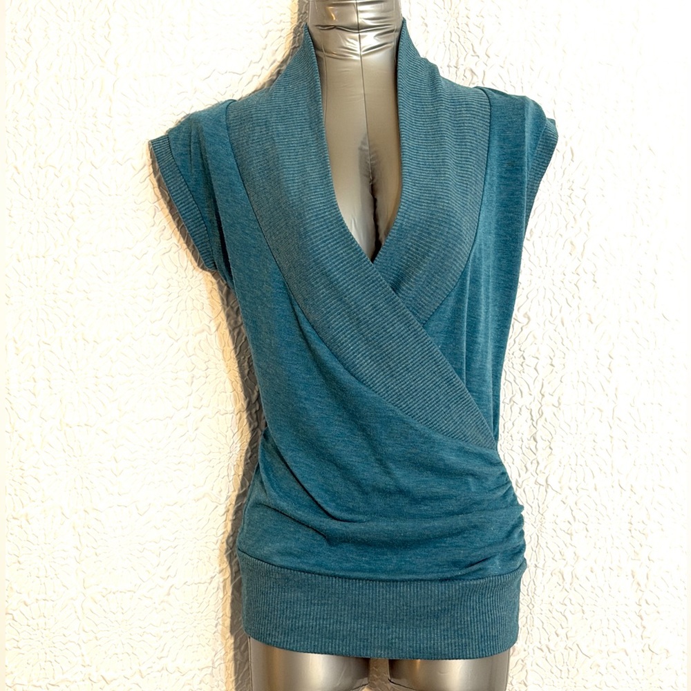 Bella D Faux Wrap Knit Top Sleeveless Sweater Medium